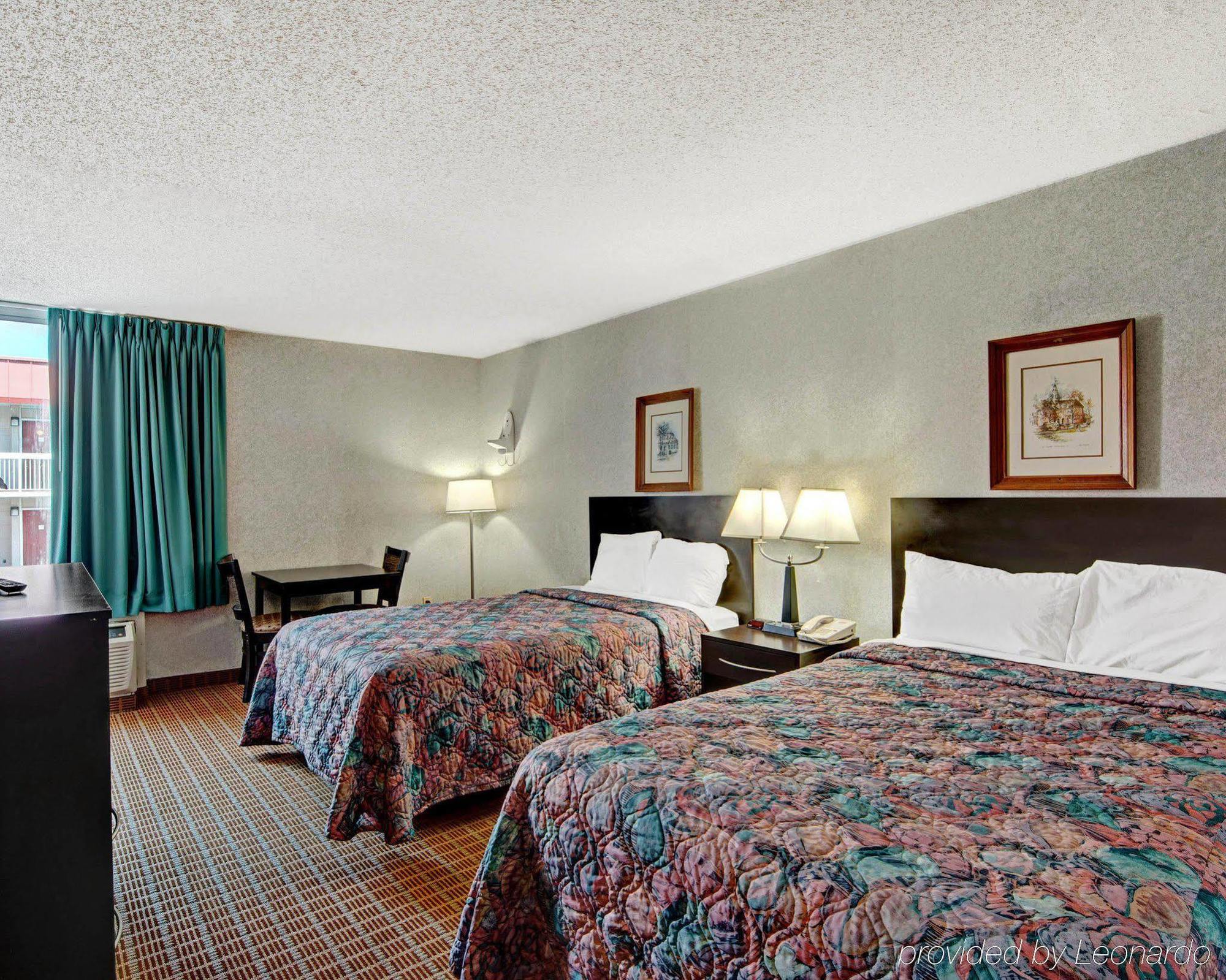 Days Inn By Wyndham Harrisonburg Exterior photo